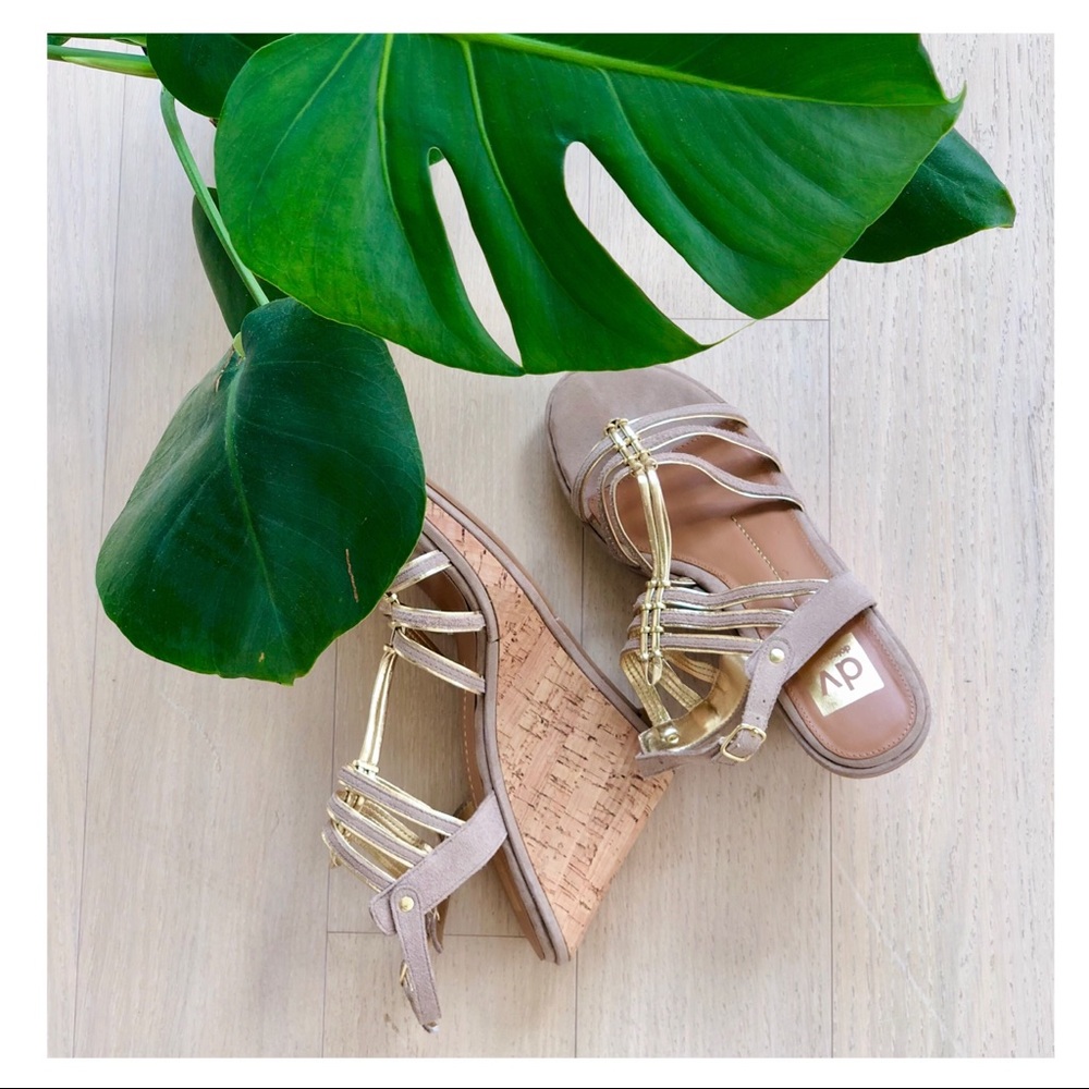 [NWT] Metallic Dolce Vita Platform Wedge Sandals